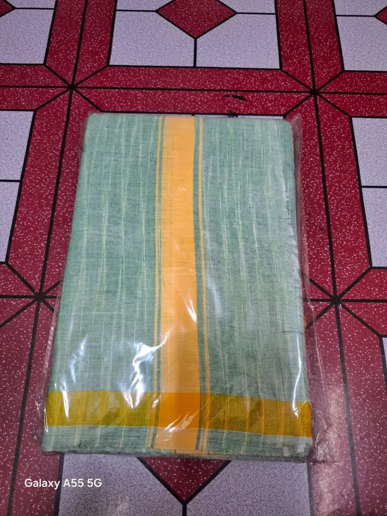Colouring dhoti with Uttorio