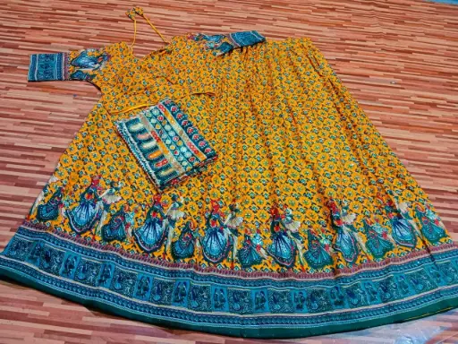 Vrindavan Style Gopi Dress – Garba Dance Print
